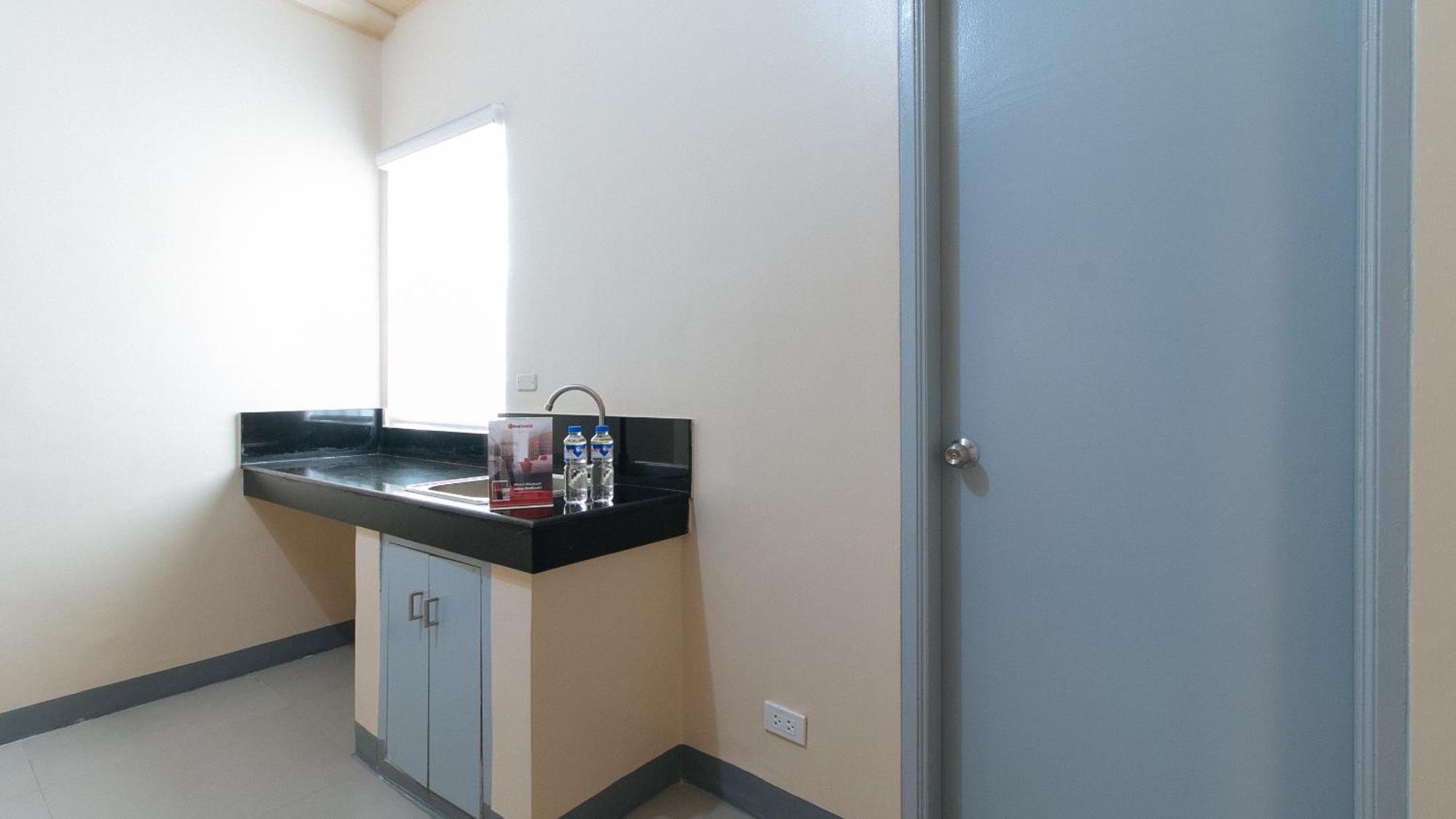 Reddoorz Plus @ Torre De Manuel Residences 1 Quezon City Εξωτερικό φωτογραφία