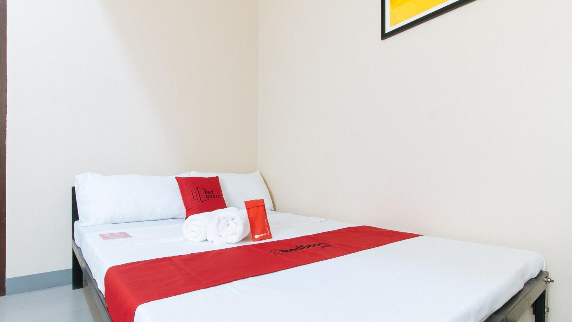 Reddoorz Plus @ Torre De Manuel Residences 1 Quezon City Εξωτερικό φωτογραφία