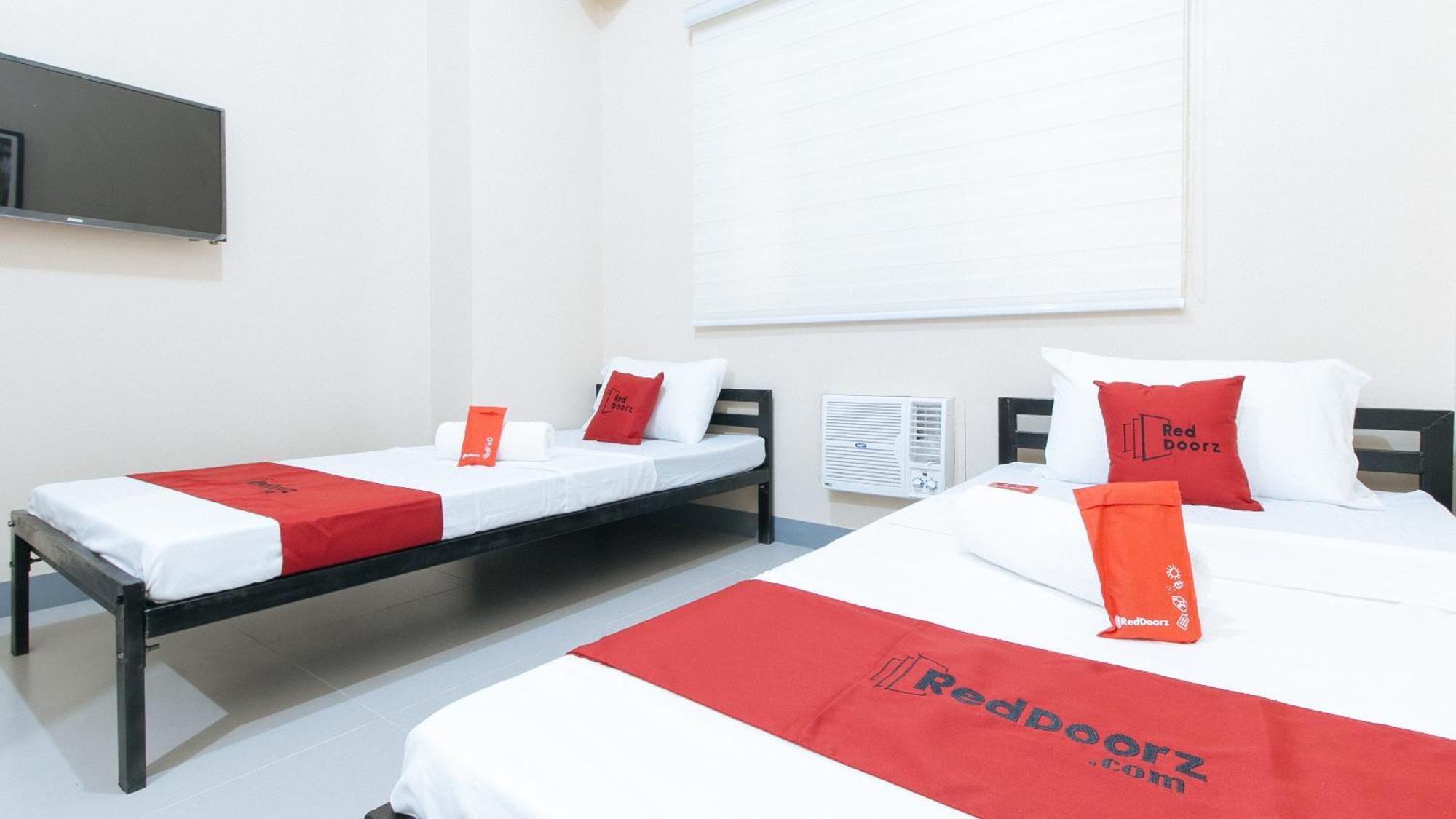 Reddoorz Plus @ Torre De Manuel Residences 1 Quezon City Εξωτερικό φωτογραφία